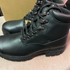Shoes For Crews Black Men's Steel Toe Boots NWT Non slip and oil resistant.